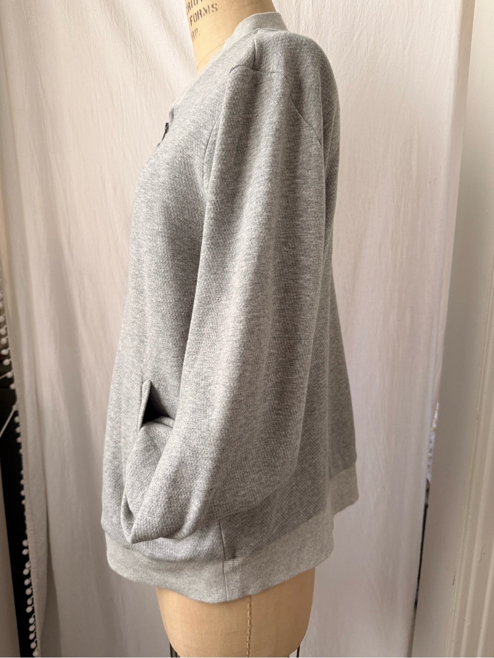 Eileen Fisher Light Gray Organic Cotton Crewneck Knit Bomber-style Jacket, sz L - Picture 4 of 9